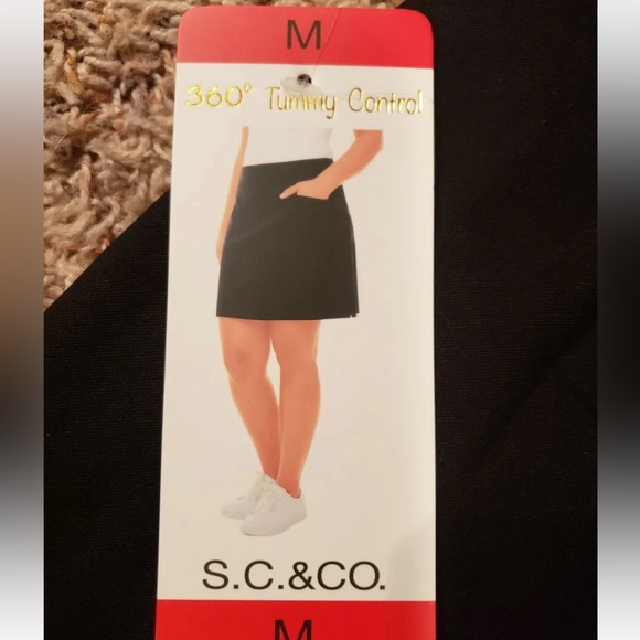 S.C. & CO. Black Skort (Skirt/Shorts) with Tunny Control, 18” - Picture 3 of 13